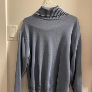 VINTAGE BLUE TURTLENECK